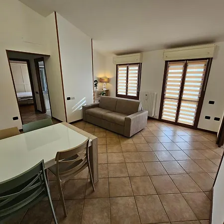 Dimora Del Borgo - Airport Apartman