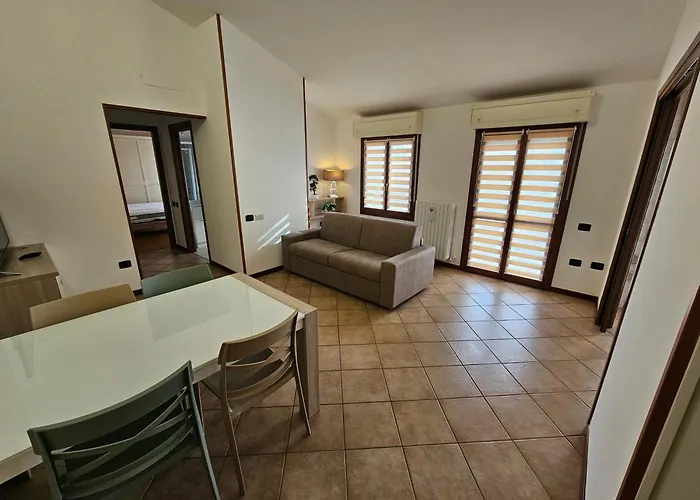 Dimora Del Borgo - Airport Appartamento